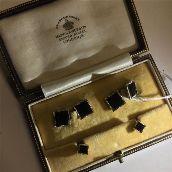 Pair of onyx cufflinks and studs